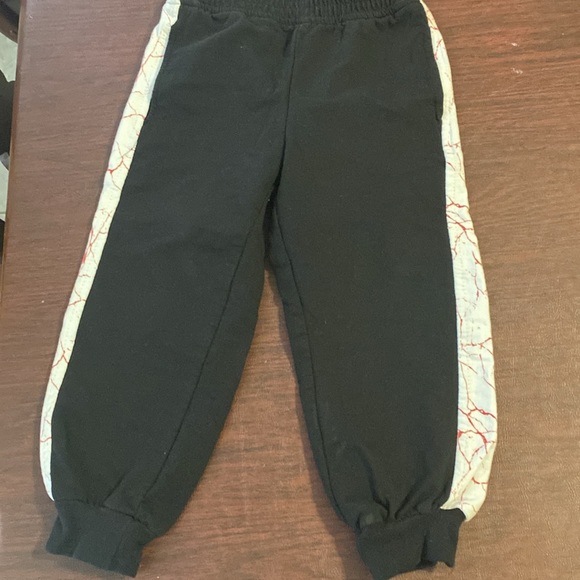 Set - Picture 4 of 4